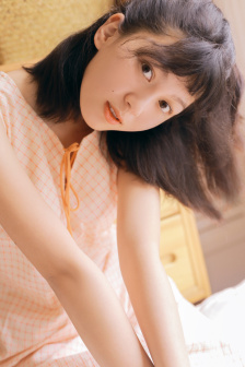 揉胸摸腿摸下面视频